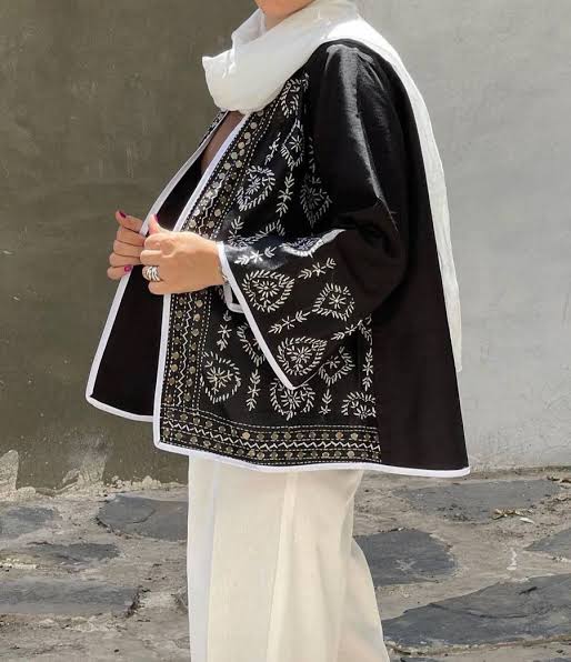 تصویر 4 از کت سوزن دوزی سنتی مناسب استایل مجلسی